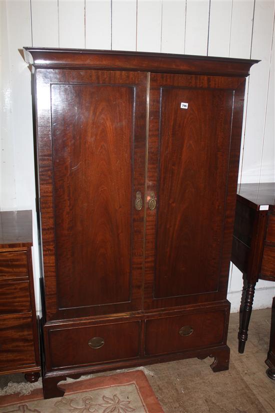 Small 2 door mahogany wardrobe, single drawer